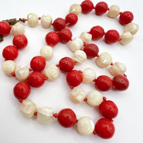 Vintage Red Coral and Freshwater Pearl Knotted Necklace with Barrel Clasp 22" - Picture 4 of 13